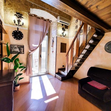 Cozy Classical Residence In The City Center Bari Exterior photo